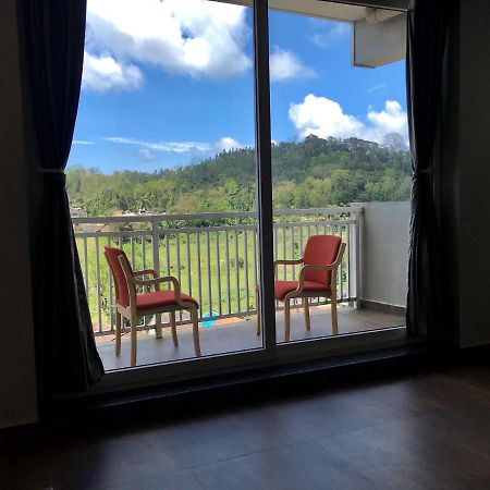 Sharada Residency Hotel Somvārpet Kültér fotó