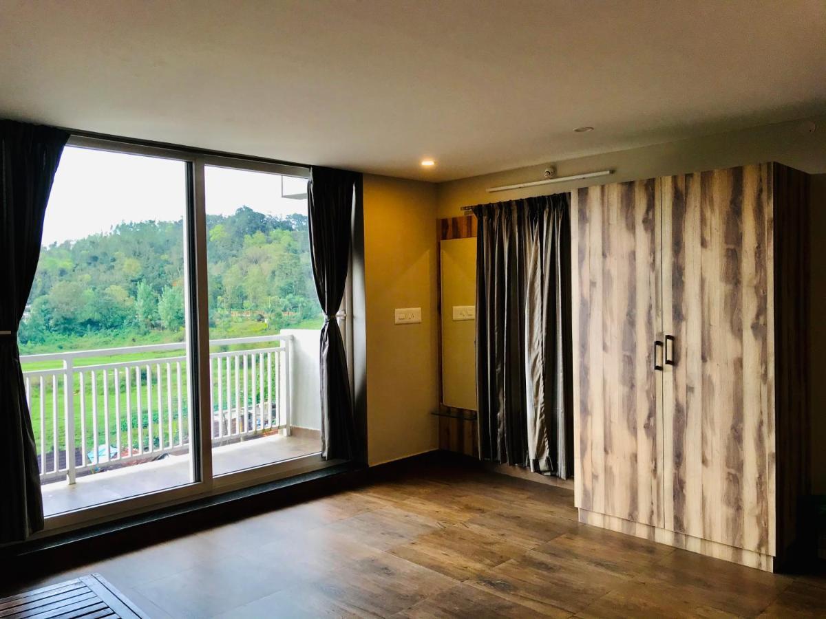 Sharada Residency Hotel Somvārpet Kültér fotó