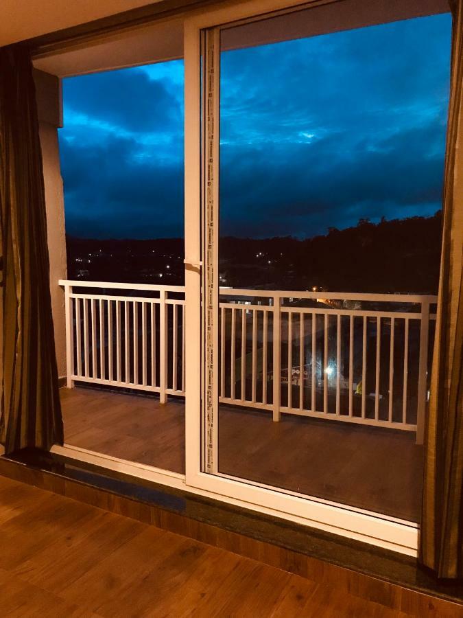 Sharada Residency Hotel Somvārpet Kültér fotó