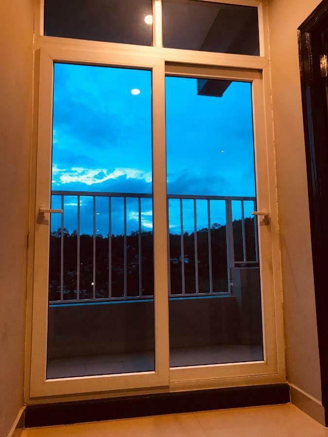 Sharada Residency Hotel Somvārpet Kültér fotó