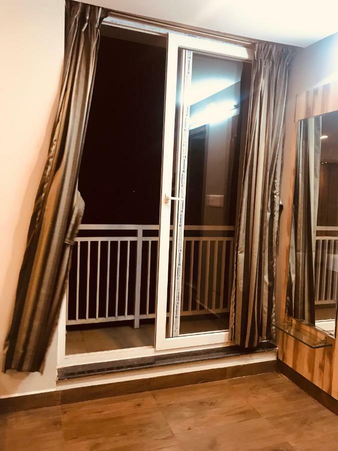Sharada Residency Hotel Somvārpet Kültér fotó